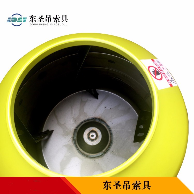 220v小型砂漿攪拌車出料口以及滾筒內(nèi)部特寫--河北東圣吊索具制造有限公司--小型攪拌機|石材夾具|液壓堆高車|手動叉車