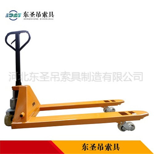 5t手動(dòng)叉車側(cè)面整機(jī)展示圖--河北東圣吊索具制造有限公司--小型攪拌機(jī)|石材夾具|液壓堆高車|手動(dòng)叉車 5t手動(dòng)叉車側(cè)面整機(jī)展示圖--河北東圣吊索具制造有限公司--小型攪拌機(jī)|石材夾具|液壓堆高車|手動(dòng)叉車