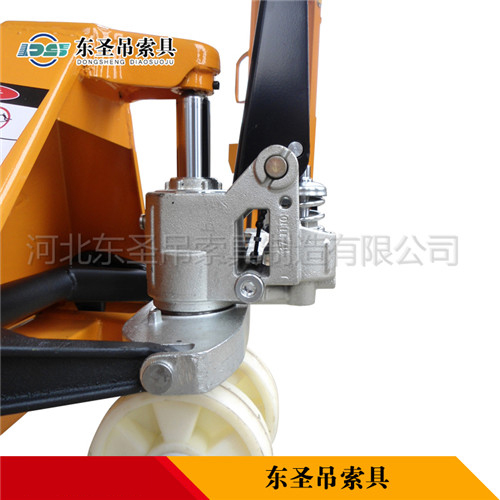 手動液壓地牛叉車產(chǎn)品液壓缸部分展示--河北東圣吊索具制造有限公司--手動叉車|液壓堆高車|小型攪拌機(jī)|石材夾具 手動液壓地牛叉車產(chǎn)品液壓缸部分展示--河北東圣吊索具制造有限公司--手動叉車|液壓堆高車|小型攪拌機(jī)|石材夾具