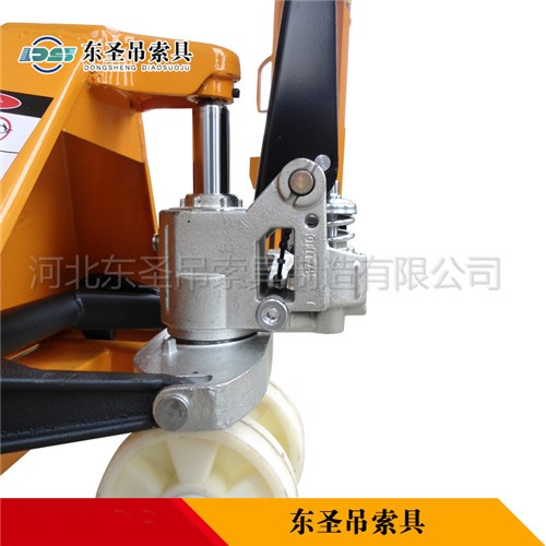 手動(dòng)地牛叉車--河北東圣吊索具制造有限公司--手動(dòng)叉車|液壓堆高車|小型攪拌機(jī)|石材夾具 手動(dòng)地牛叉車--河北東圣吊索具制造有限公司--手動(dòng)叉車|液壓堆高車|小型攪拌機(jī)|石材夾具